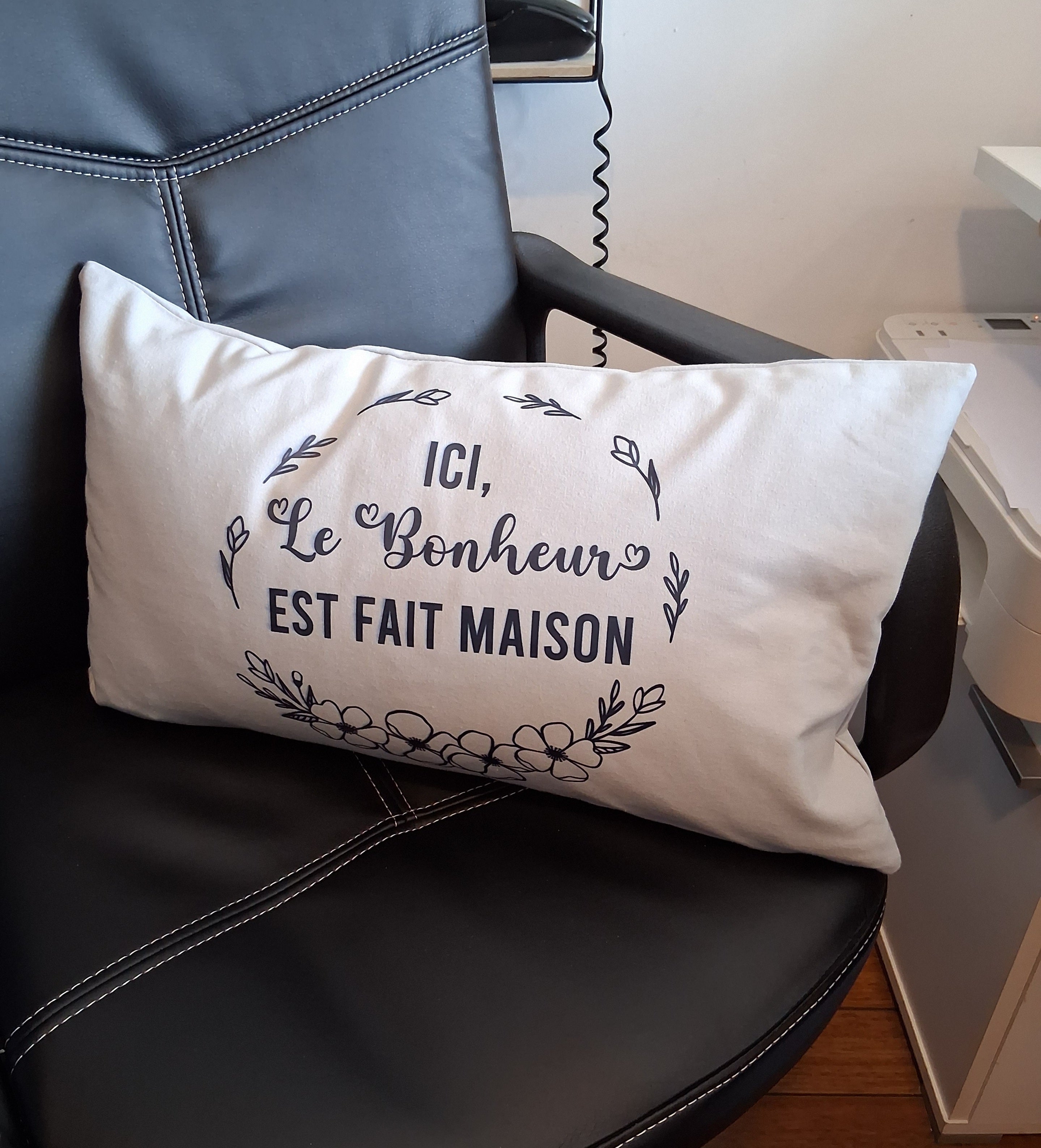 Coussin "Ici, le bonheur est fait maison"